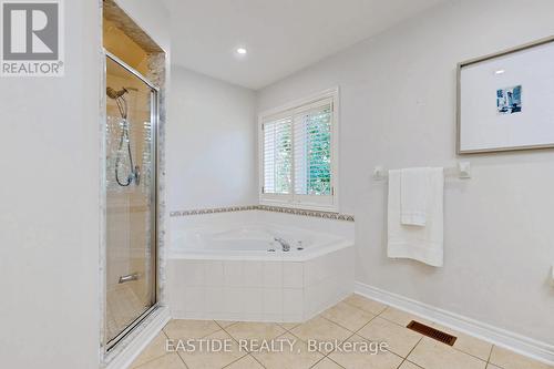 6 Taos Court, Richmond Hill (Westbrook), ON - Indoor Photo Showing Bathroom