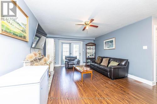 30 Stainforth Drive, Toronto (Agincourt South-Malvern West), ON - Indoor Photo Showing Living Room