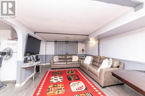 30 Stainforth Drive, Toronto (Agincourt South-Malvern West), ON - Indoor Photo Showing Living Room