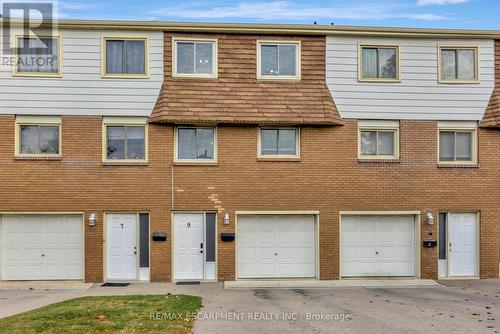 9 - 9 Beryl Street, Hamilton (Berrisfield), ON - Outdoor With Facade