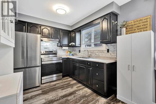 9 - 9 Beryl Street, Hamilton (Berrisfield), ON - Indoor Photo Showing Kitchen