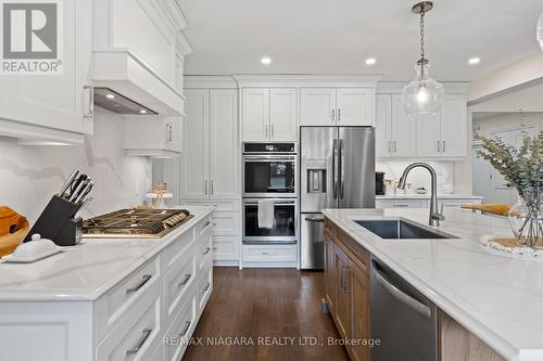 40 Merritt Road, Pelham, ON - Indoor Photo Showing Kitchen With Upgraded Kitchen