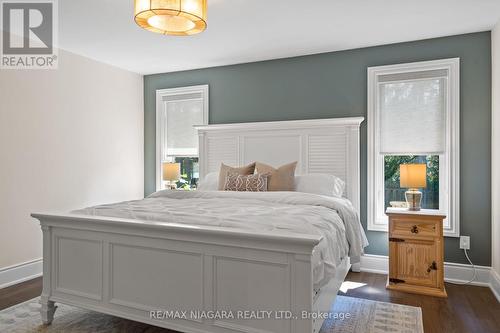 40 Merritt Road, Pelham, ON - Indoor Photo Showing Bedroom