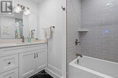 40 Merritt Road, Pelham, ON - Indoor Photo Showing Bathroom