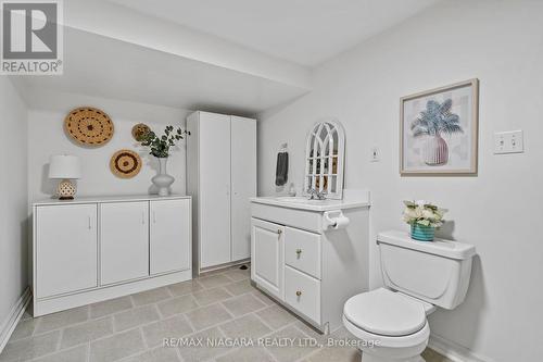 40 Merritt Road, Pelham, ON - Indoor Photo Showing Bathroom