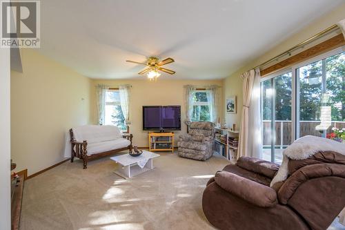 3751 James Court, Prince George, BC - Indoor Photo Showing Living Room