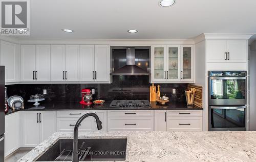 10 Saxon Road, Barrie, ON - Indoor Photo Showing Kitchen