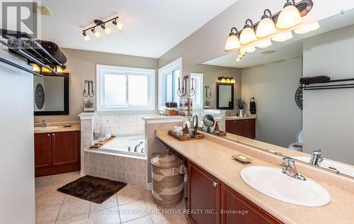 10 Saxon Road, Barrie, ON - Indoor Photo Showing Bathroom