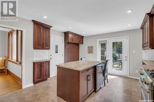 1032 University Drive, Saskatoon, SK - Indoor Photo Showing Kitchen