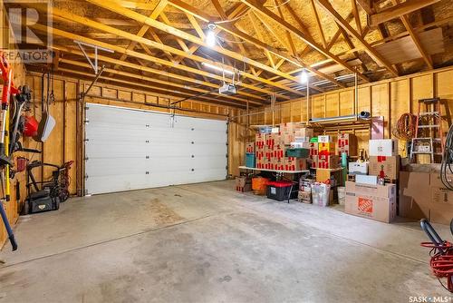 1032 University Drive, Saskatoon, SK - Indoor Photo Showing Garage