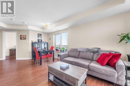 310 Central Park Drive Unit#9B, Ottawa, ON - Indoor Photo Showing Living Room