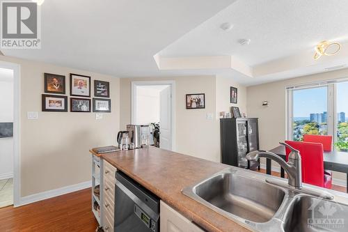 310 Central Park Drive Unit#9B, Ottawa, ON - Indoor Photo Showing Kitchen With Double Sink