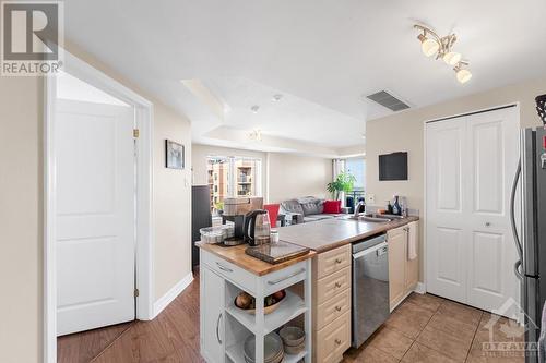 310 Central Park Drive Unit#9B, Ottawa, ON - Indoor Photo Showing Kitchen With Double Sink