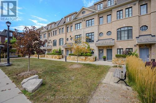 51 - 275 Royalton Common, Oakville (River Oaks), ON - Outdoor With Facade