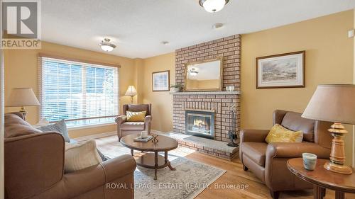 24 Choiceland Boulevard, Toronto, ON - Indoor Photo Showing Living Room With Fireplace