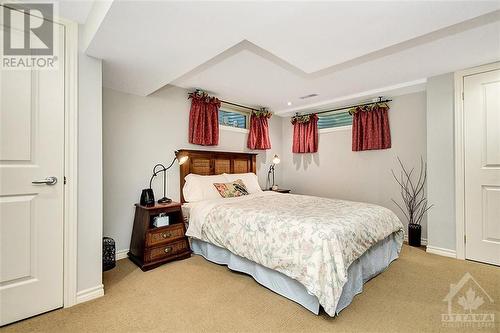 1885 Louisiana Avenue, Ottawa, ON - Indoor Photo Showing Bedroom