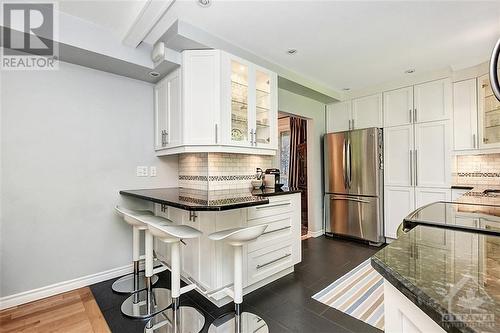 1885 Louisiana Avenue, Ottawa, ON - Indoor Photo Showing Kitchen With Upgraded Kitchen