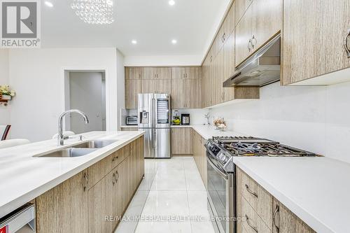 74 Merlin Street, Oakville, ON - Indoor Photo Showing Kitchen With Double Sink With Upgraded Kitchen