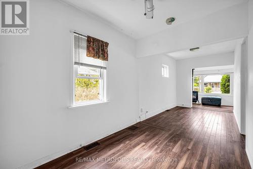 97 N Woodrow Boulevard, Toronto, ON - Indoor