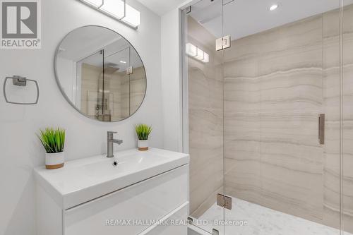 99 Belmont Crescent, Vaughan, ON - Indoor Photo Showing Bathroom