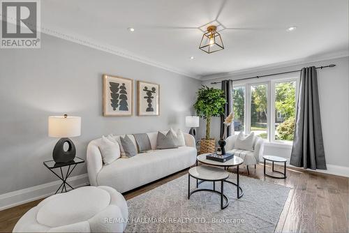 99 Belmont Crescent, Vaughan, ON - Indoor Photo Showing Living Room