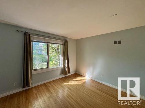 11645 91 Av Nw, Edmonton, AB - Indoor Photo Showing Other Room