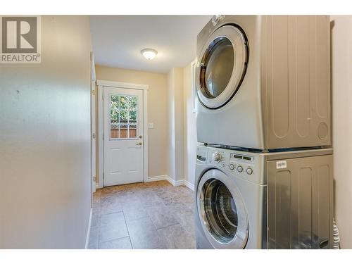 10718 Pinecrest Road, Vernon, BC - Indoor Photo Showing Laundry Room