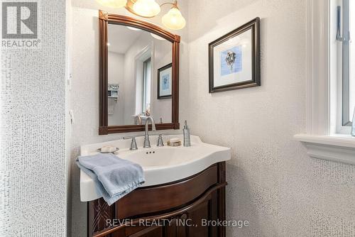 17 Island Bay Drive, Kawartha Lakes (Bobcaygeon), ON - Indoor Photo Showing Bathroom