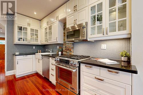 310 Willard Avenue N, Toronto, ON - Indoor Photo Showing Kitchen With Upgraded Kitchen