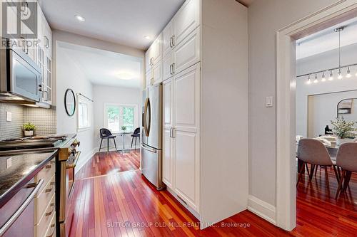 310 Willard Avenue N, Toronto, ON - Indoor Photo Showing Kitchen With Upgraded Kitchen