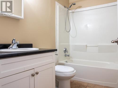 1716 Willowbrook Crescent Unit# 230, Dawson Creek, BC - Indoor Photo Showing Bathroom