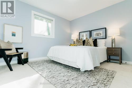 8 Greenvalley Circle, Whitchurch-Stouffville, ON - Indoor Photo Showing Bedroom