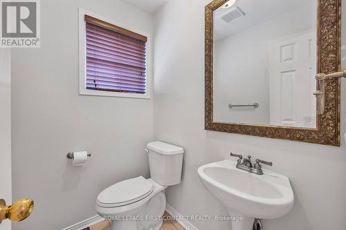 298 Livingstone Street W, Barrie (Northwest), ON - Indoor Photo Showing Bathroom