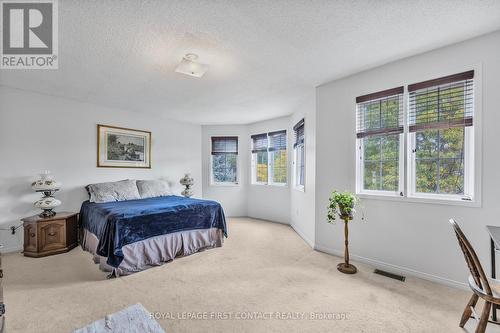 298 Livingstone Street W, Barrie (Northwest), ON - Indoor Photo Showing Bedroom