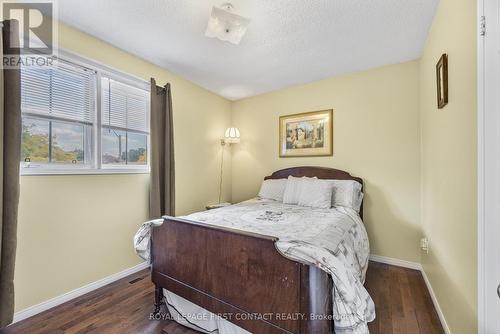 298 Livingstone Street W, Barrie (Northwest), ON - Indoor Photo Showing Bedroom