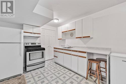 298 Livingstone Street W, Barrie (Northwest), ON - Indoor Photo Showing Kitchen