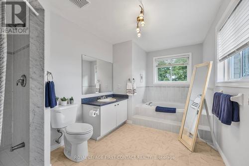 298 Livingstone Street W, Barrie, ON - Indoor Photo Showing Bathroom