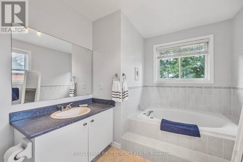 298 Livingstone Street W, Barrie, ON - Indoor Photo Showing Bathroom