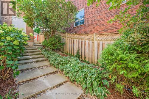 298 Livingstone Street W, Barrie, ON - Outdoor