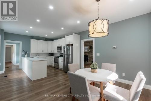 10086 Hedley Drive, Middlesex Centre (Ilderton), ON - Indoor Photo Showing Dining Room