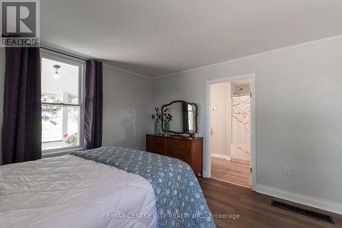 10086 Hedley Drive, Middlesex Centre (Ilderton), ON - Indoor Photo Showing Bedroom