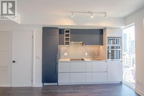 2205 - 319 Jarvis Street, Toronto (Church-Yonge Corridor), ON - Indoor Photo Showing Kitchen