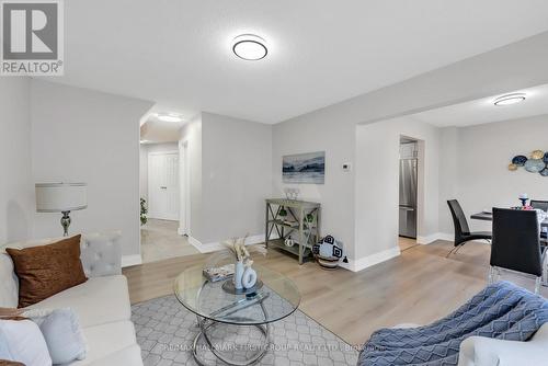 1123 Cedarcroft Crescent, Pickering, ON - Indoor Photo Showing Living Room