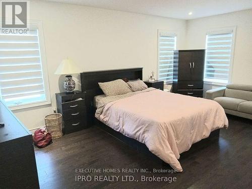 1993 Boyes Street, Innisfil, ON - Indoor Photo Showing Bedroom