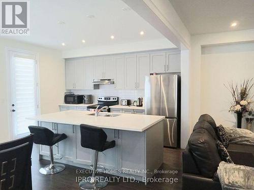 1993 Boyes Street, Innisfil, ON - Indoor Photo Showing Kitchen With Stainless Steel Kitchen With Upgraded Kitchen