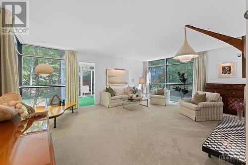 3 Greenhill Way, Ottawa, ON - Indoor Photo Showing Living Room