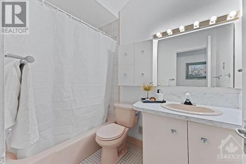 4 piece bath - 3 Greenhill Way, Ottawa, ON - Indoor Photo Showing Bathroom