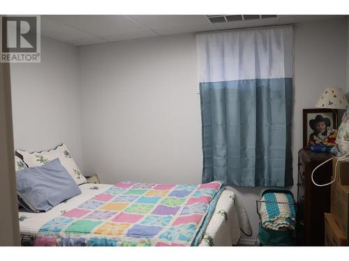 2424 Bradley Drive, Armstrong, BC - Indoor Photo Showing Bedroom