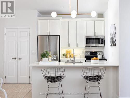 406 - 980 Yonge Street, Toronto, ON - Indoor Photo Showing Kitchen