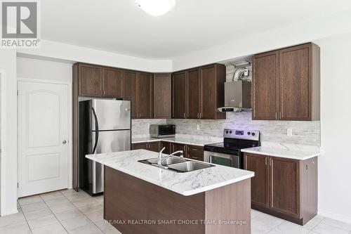 2544 Bandsman Crescent, Oshawa, ON - Indoor Photo Showing Kitchen With Double Sink